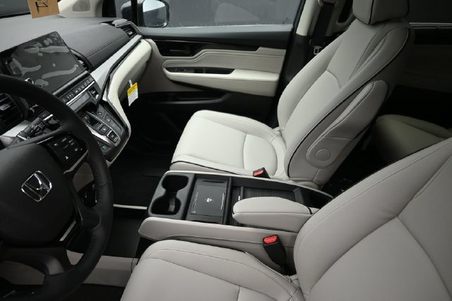 New 2027 Honda Odyssey Touring image 18