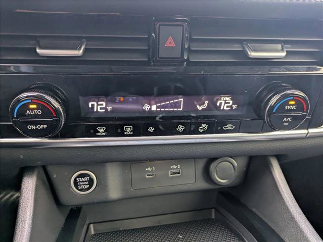 Used 2021 Nissan Rogue SV image 14