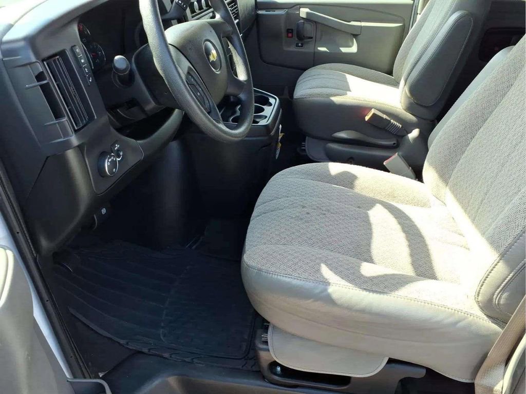 Used 2025 Chevrolet Express 3500 LS image 12