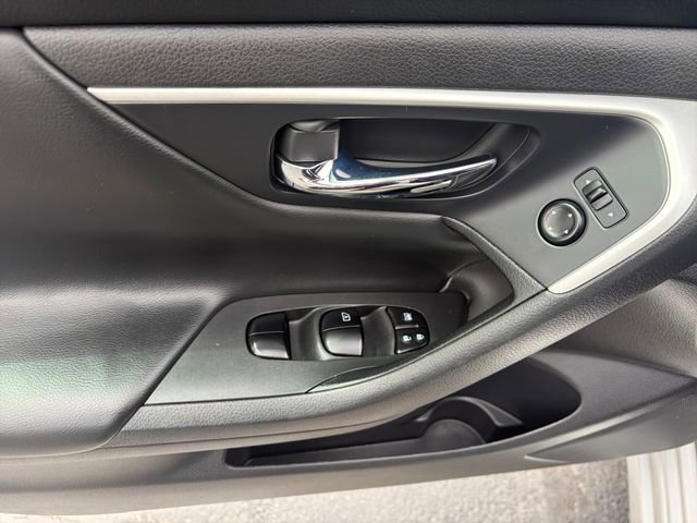 Used 2016 Nissan Altima 2.5 SV image 11