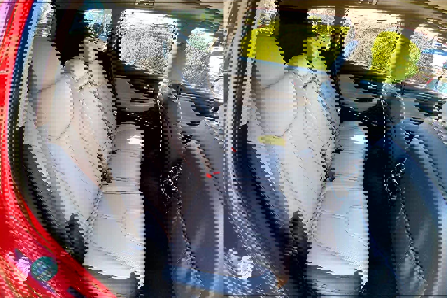 Used 2019 Hyundai Santa Fe Limited w/ Cargo Package image 18