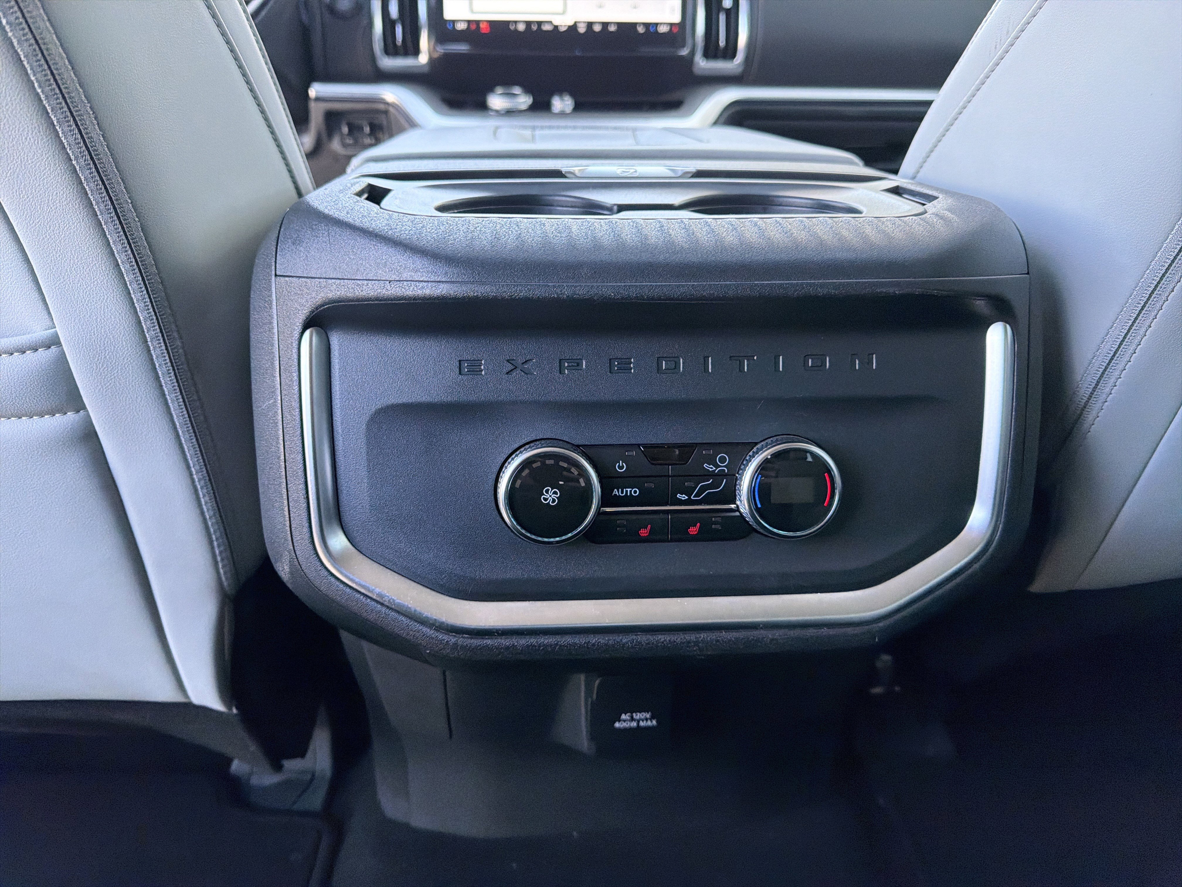 Certified 2025 Ford Expedition Platinum AWD/4WD image 39