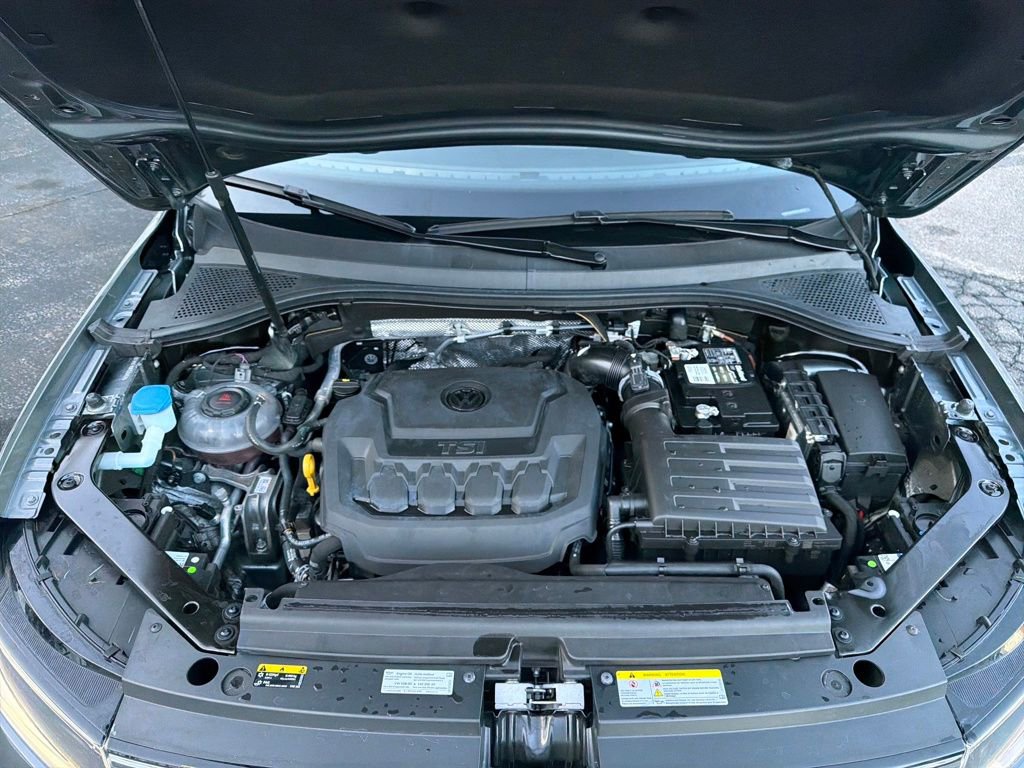 Used 2024 Volkswagen Tiguan SE image 17