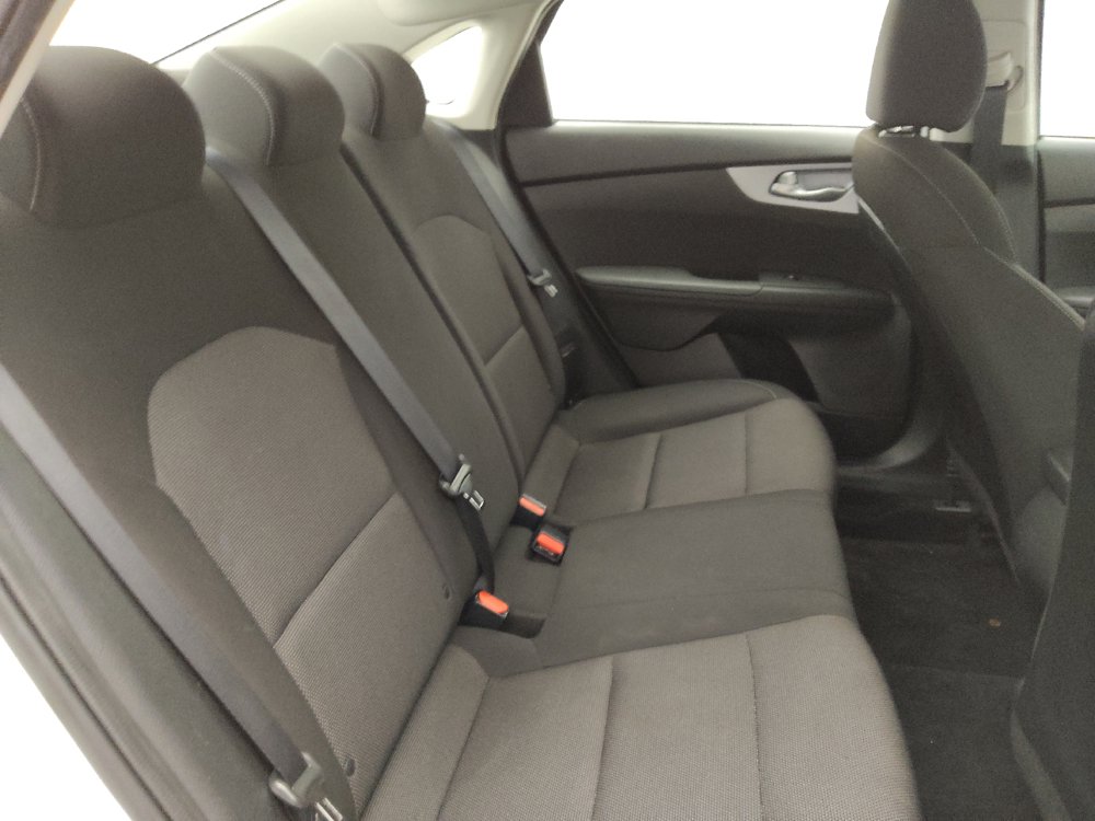 Used 2023 Kia Forte LXS w/ LXS Technology Package FWD image 19