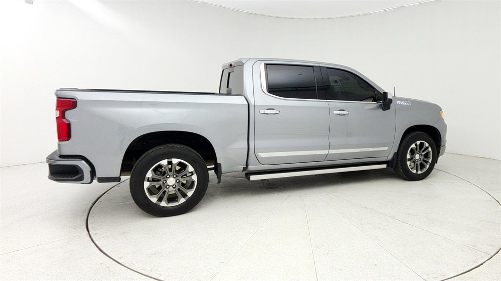 Certified 2023 Chevrolet Silverado 1500 High Country w/ Technology Package image 8
