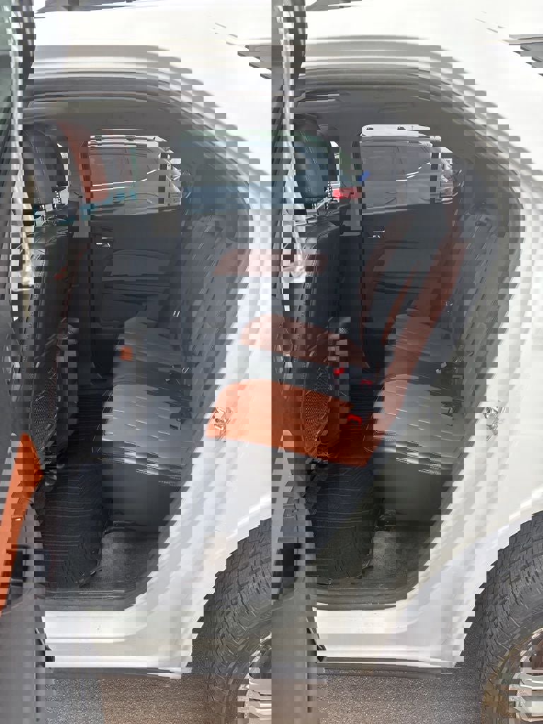 Used 2016 Chevrolet Equinox LTZ w/ Enhanced Convenience Package AWD/4WD image 25