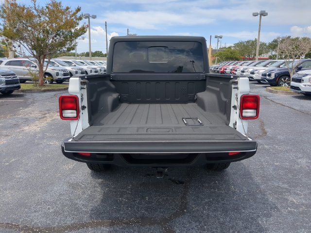Used 2022 Jeep Gladiator Sport AWD/4WD image 12