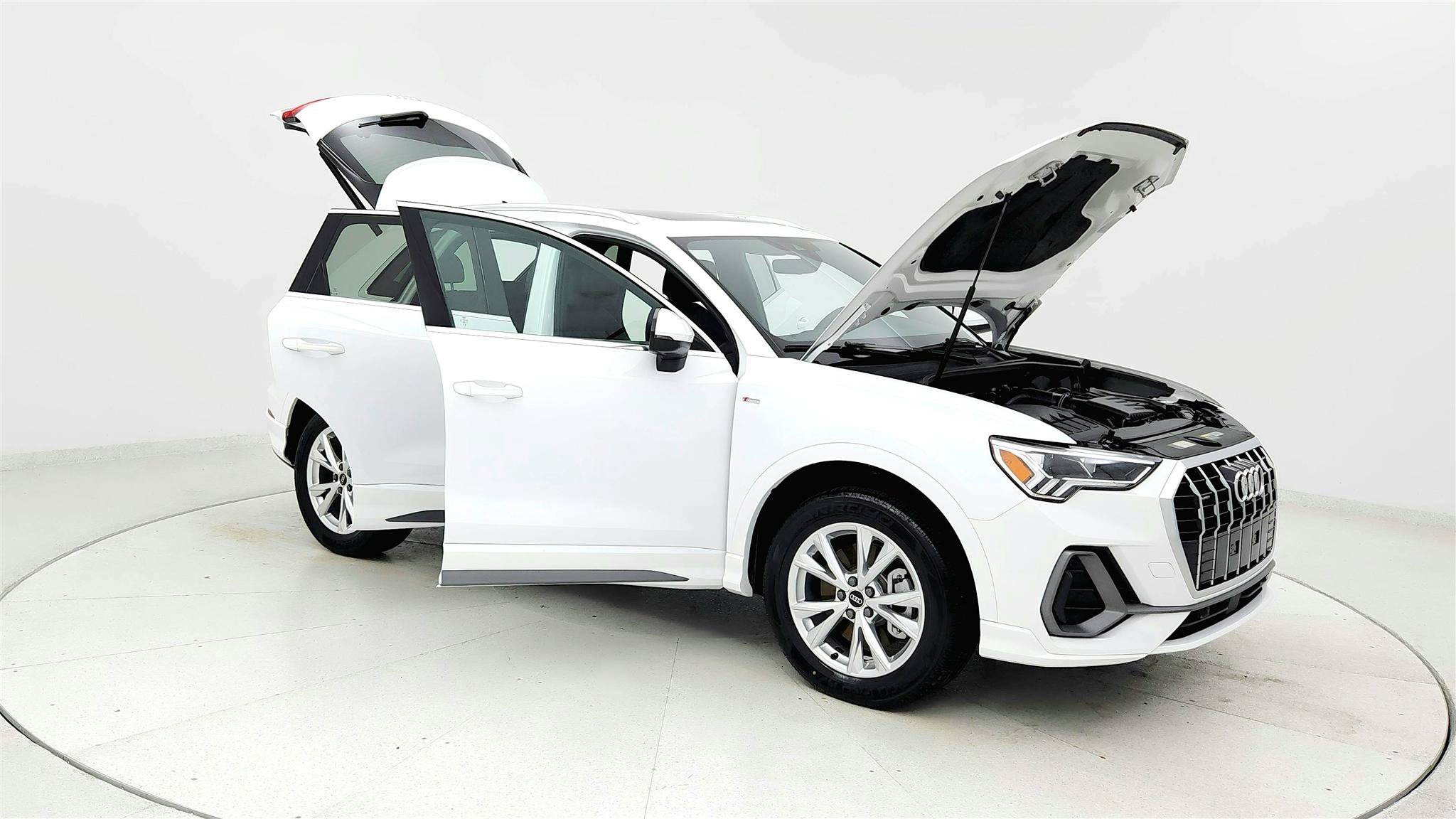 Used 2025 Audi Q3 2.0T Premium AWD/4WD image 12