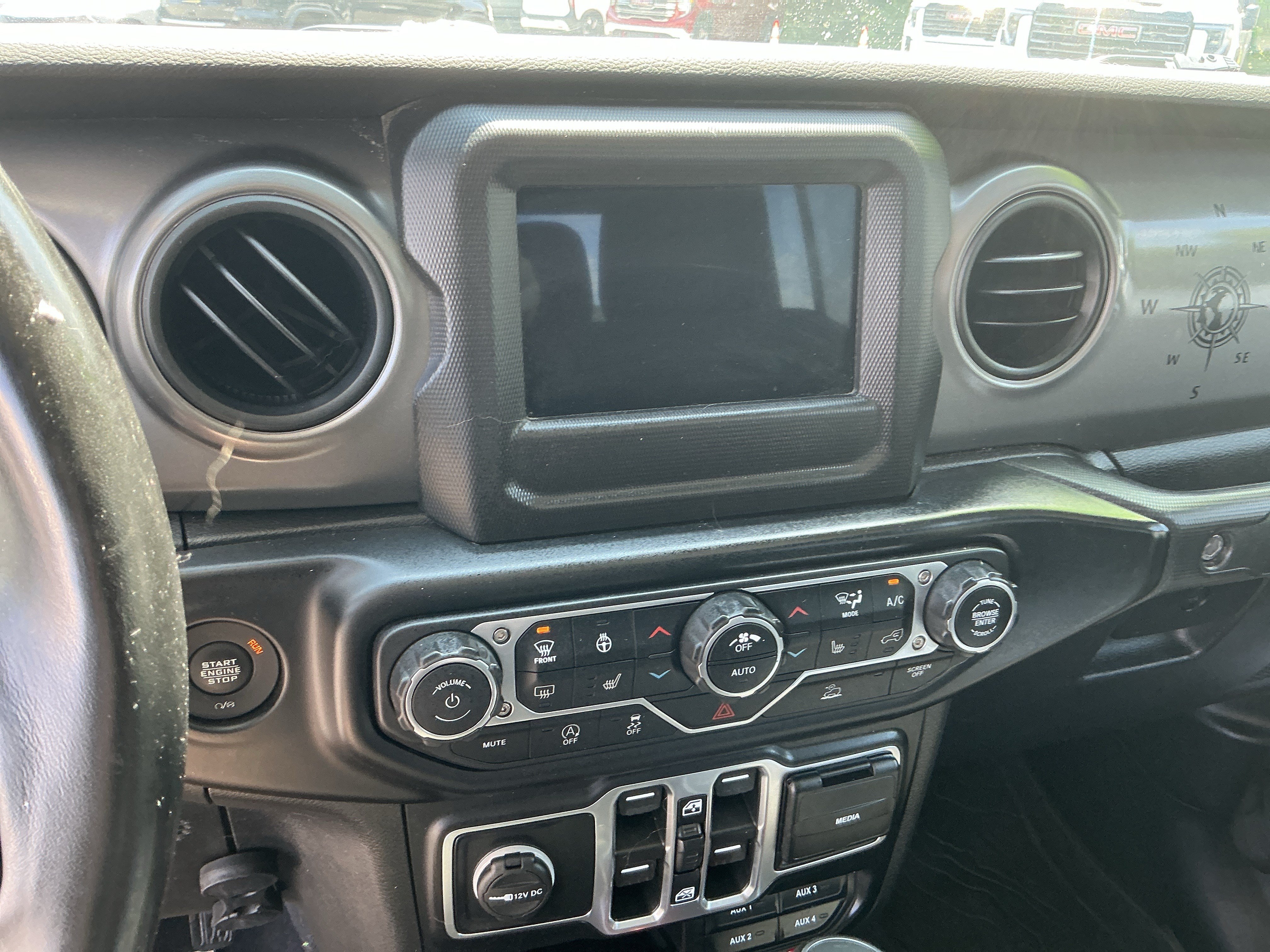 Used 2022 Jeep Gladiator Sport AWD/4WD image 21