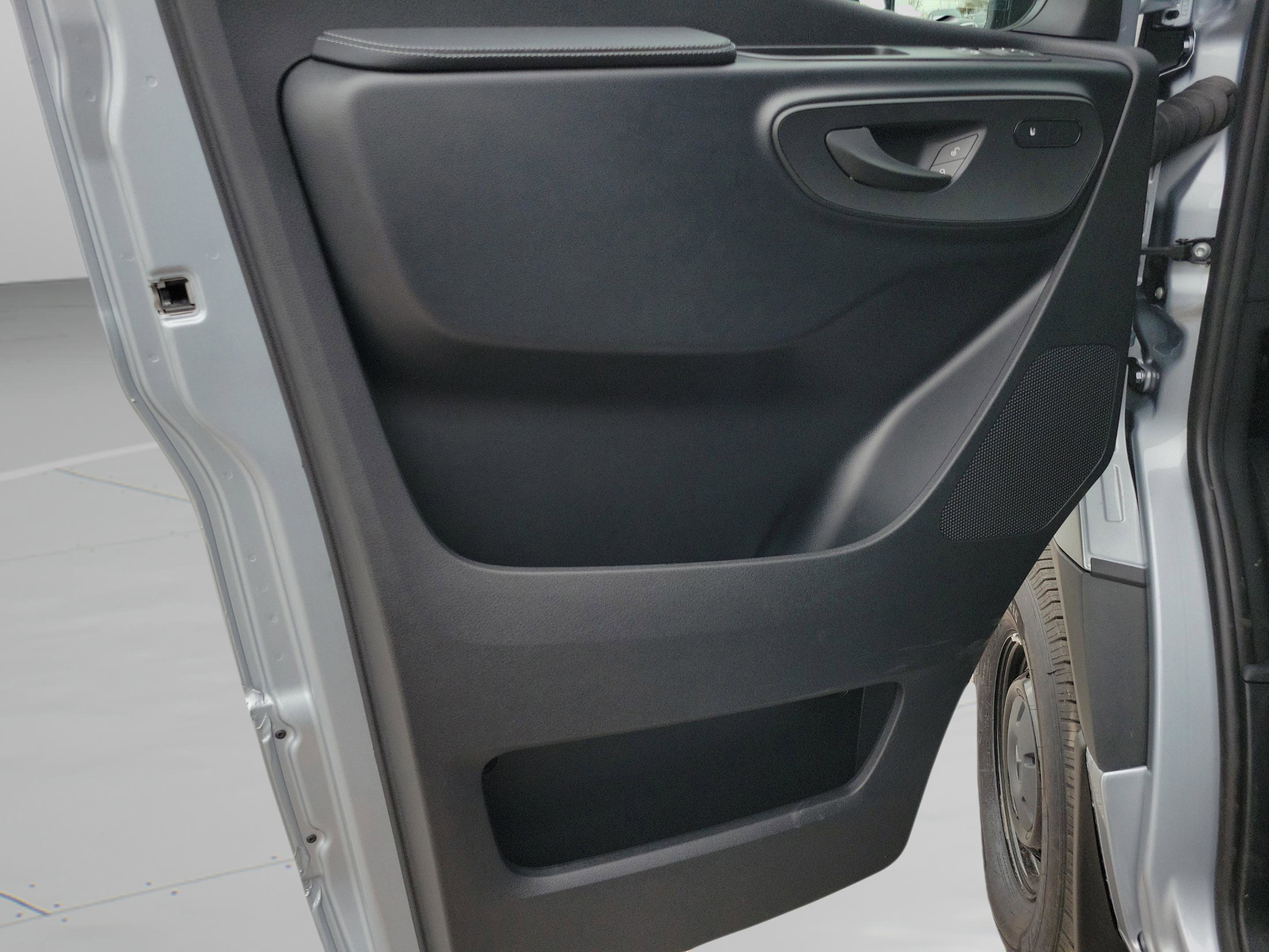 New 2026 Mercedes-Benz Sprinter 2500 image 31