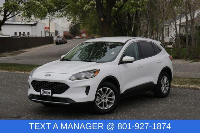 Used 2020 Ford Escape SE image 1