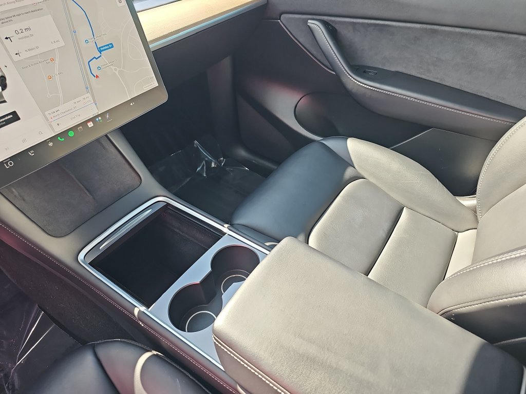 Used 2022 Tesla Model Y Performance AWD/4WD image 25