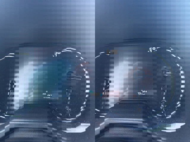 Used 2025 Toyota RAV4 LE image 3