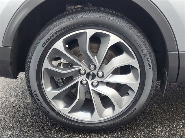 Used 2022 Lincoln Nautilus Reserve image 9