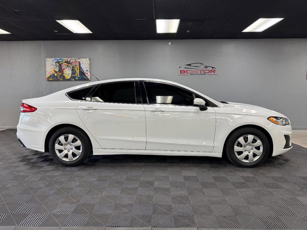 Used 2019 Ford Fusion S image 16