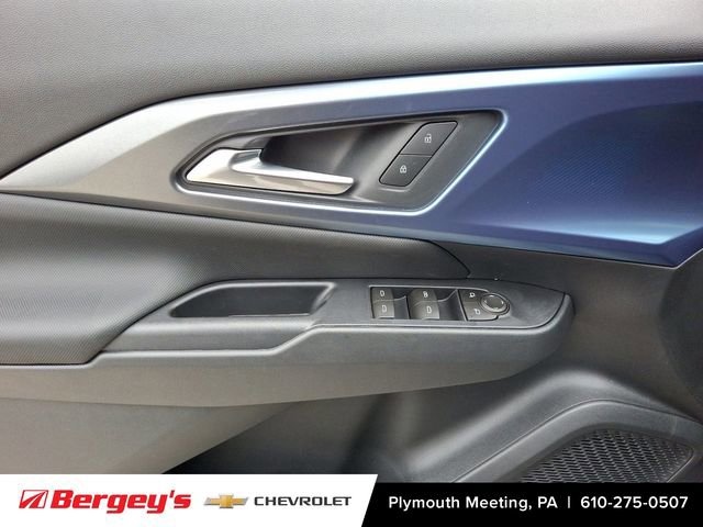 New 2026 Chevrolet Equinox EV LT image 8