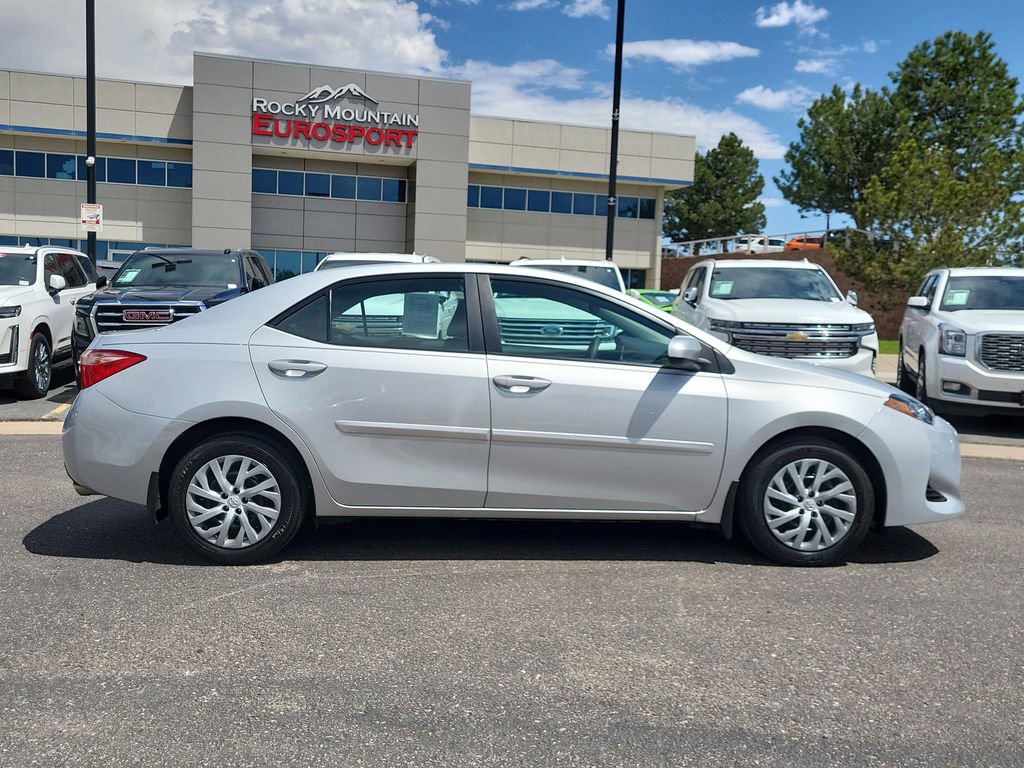 Used 2019 Toyota Corolla LE FWD image 3