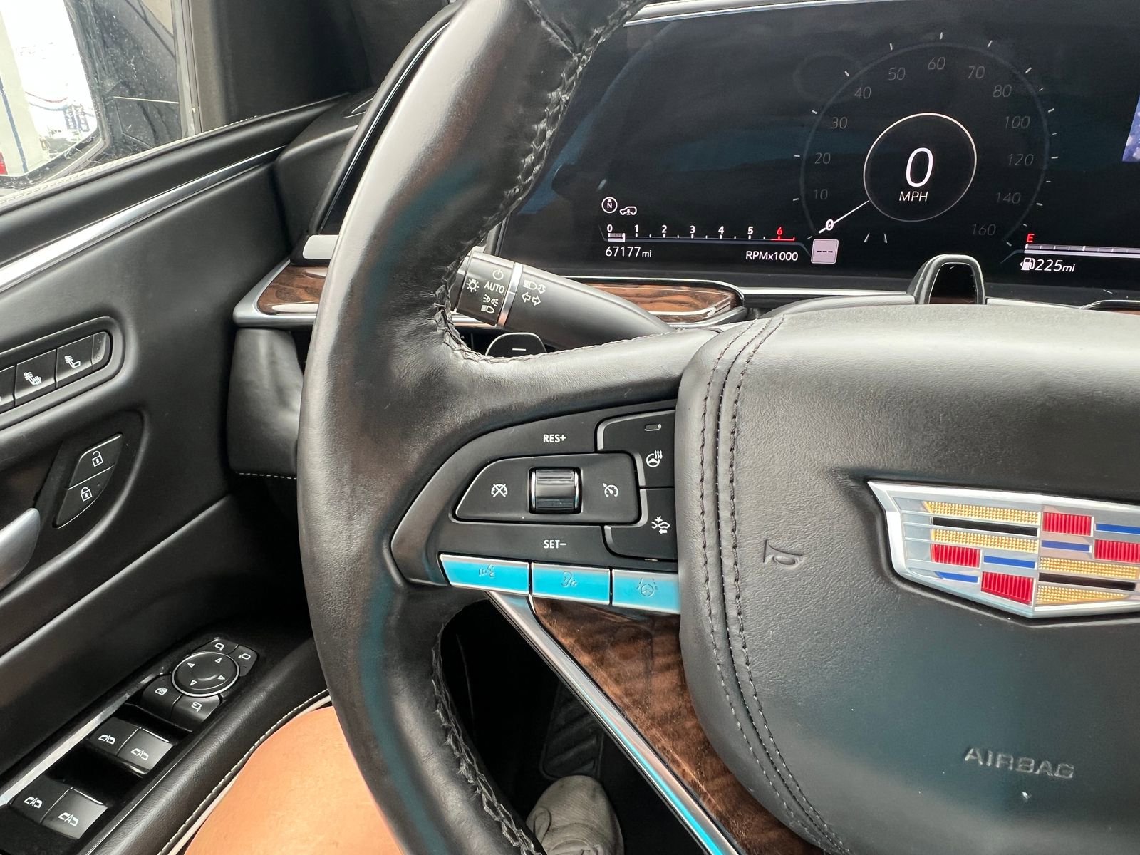 Used 2021 Cadillac Escalade Sport Platinum RWD image 31