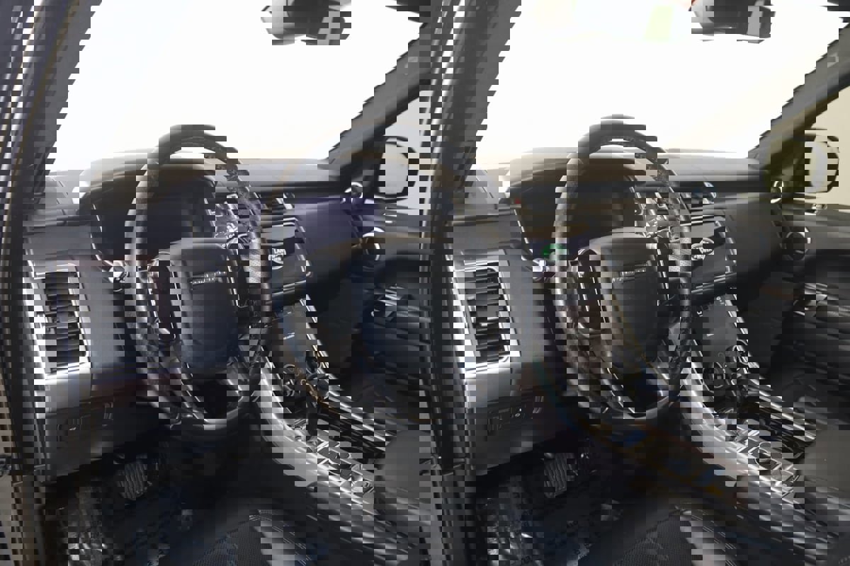 Used 2018 Land Rover Range Rover Sport HSE image 25