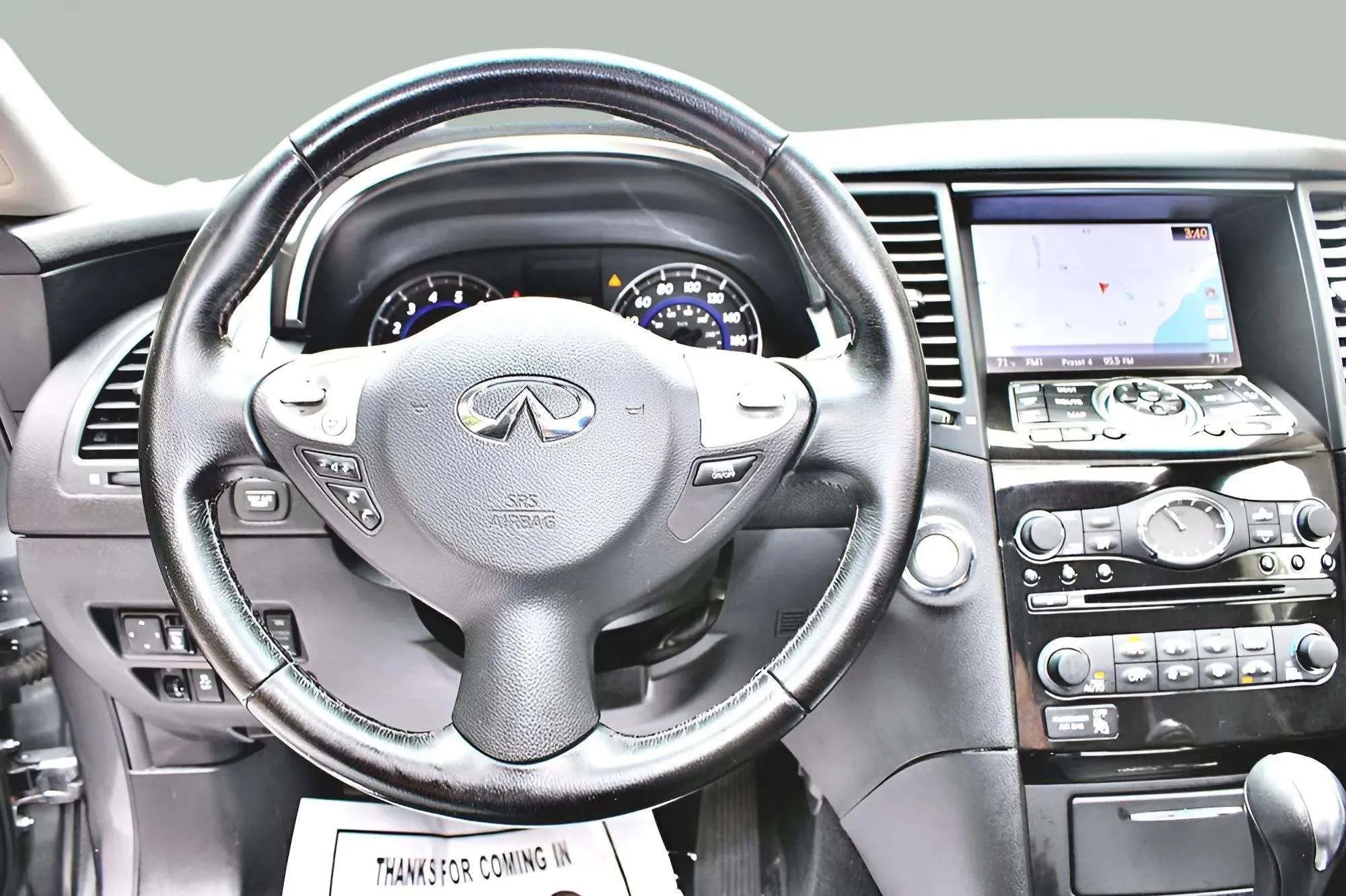 Used 2017 INFINITI QX70 3.7 w/ Premium Package image 13