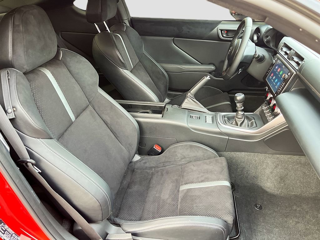 Used 2025 Toyota GR86 Premium w/ Performance Package RWD image 26
