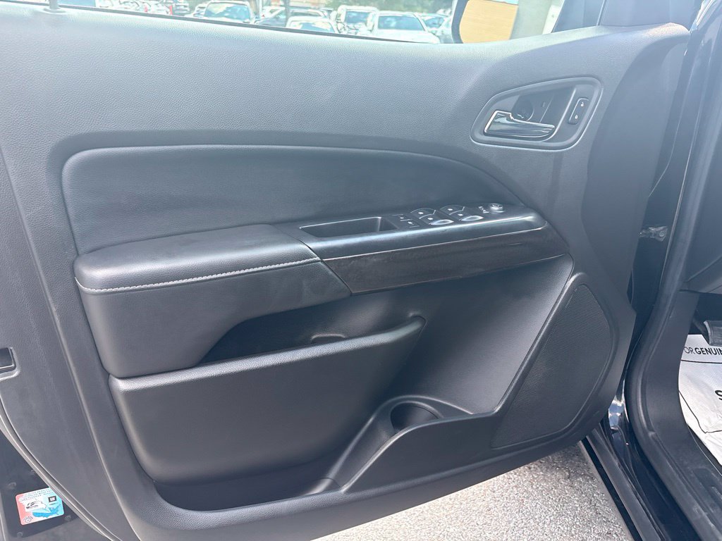 Used 2015 GMC Canyon SLE RWD image 11
