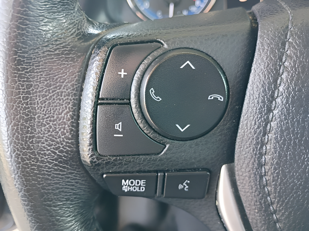 Used 2019 Toyota Corolla SE FWD image 12