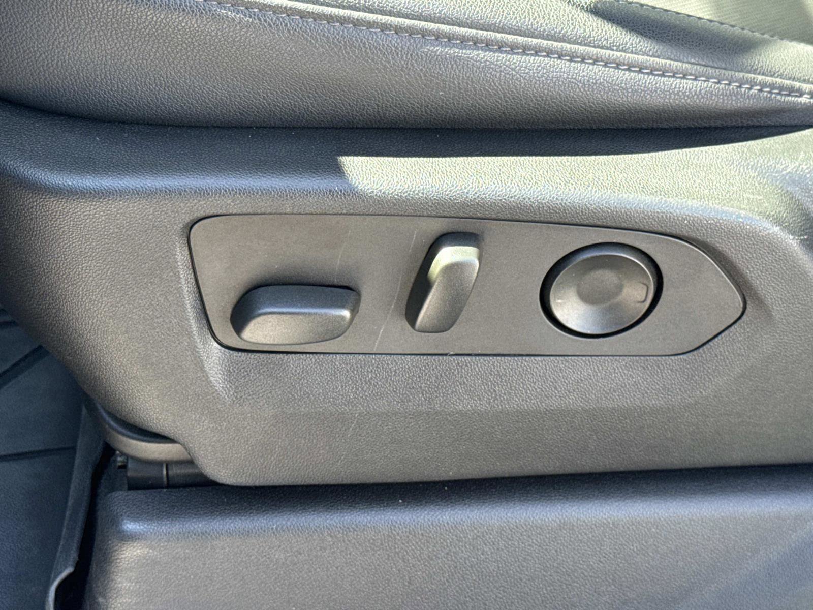 Used 2023 Chevrolet Silverado 1500 LTZ image 14