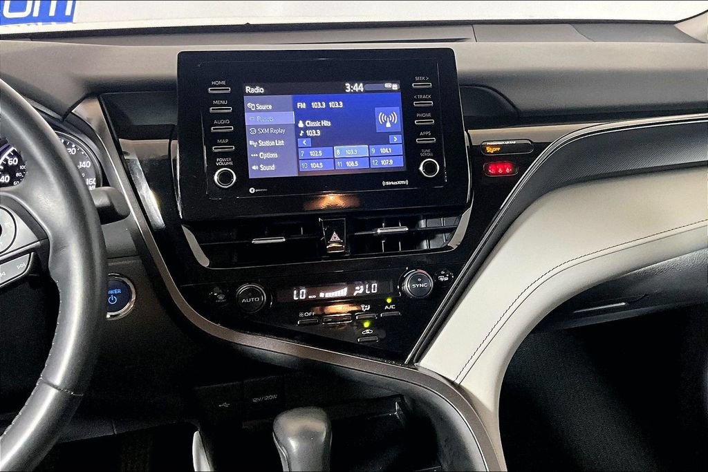 Used 2024 Toyota Camry SE FWD image 5
