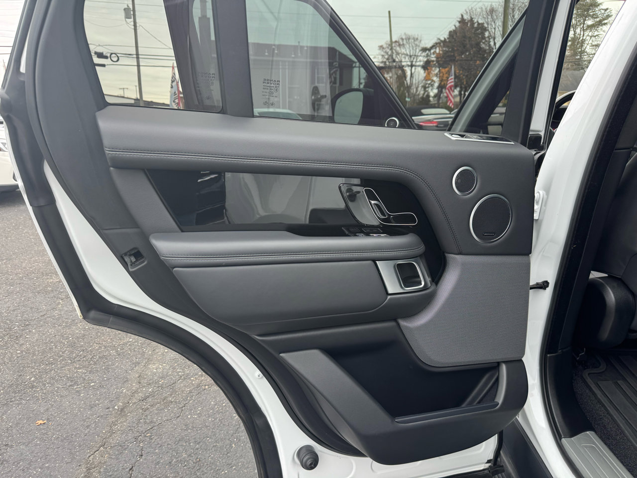 Used 2022 Land Rover Range Rover Westminster Edition image 13