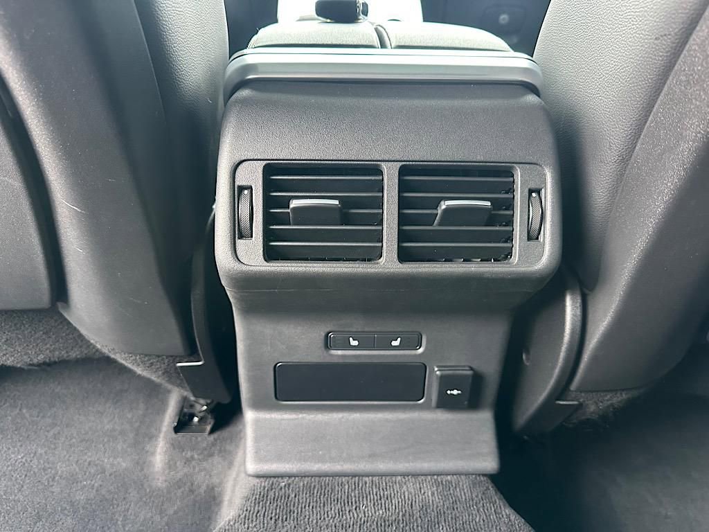 Used 2023 Land Rover Range Rover Velar R-Dynamic S image 24