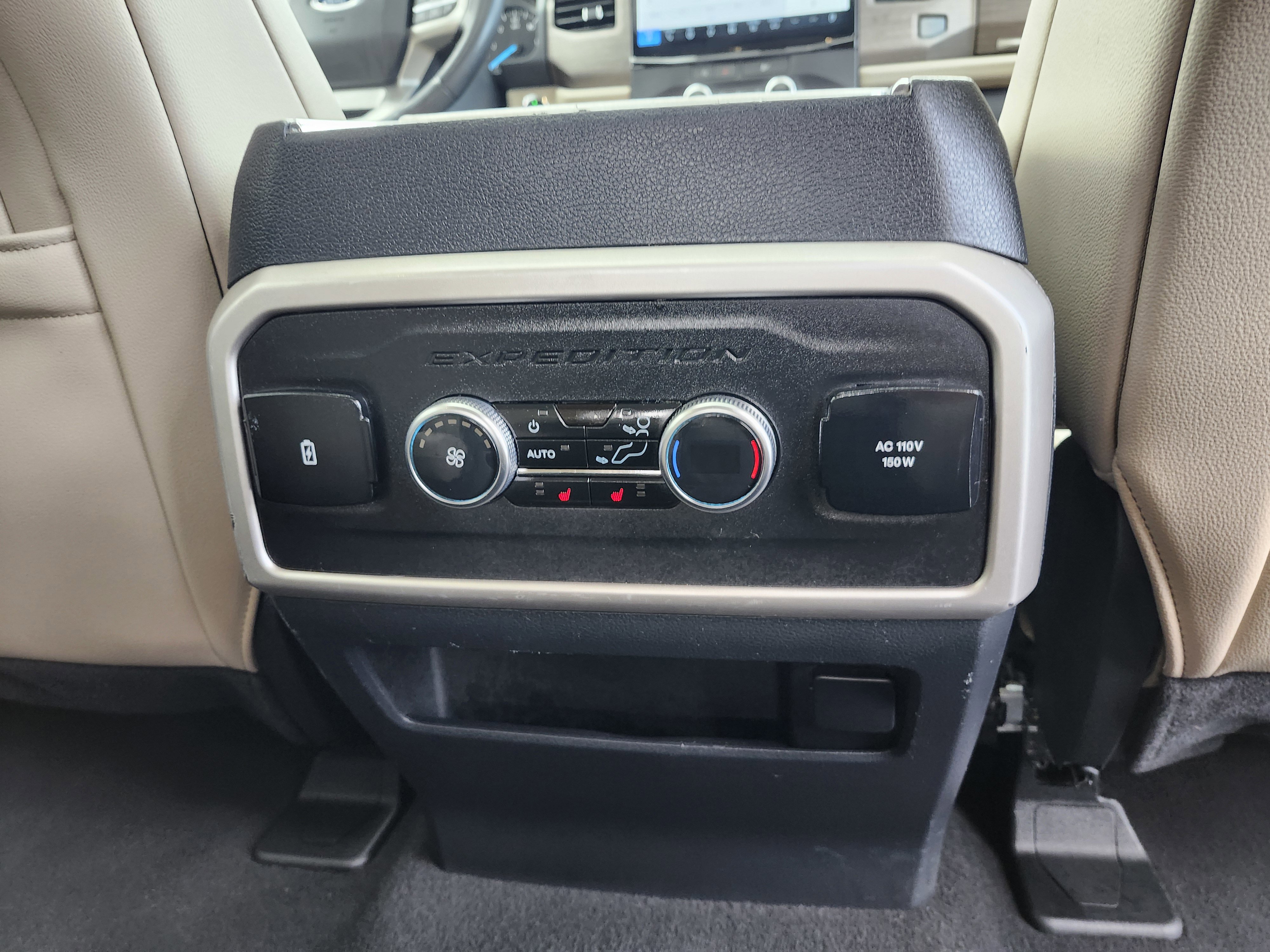 Used 2024 Ford Expedition Limited image 14