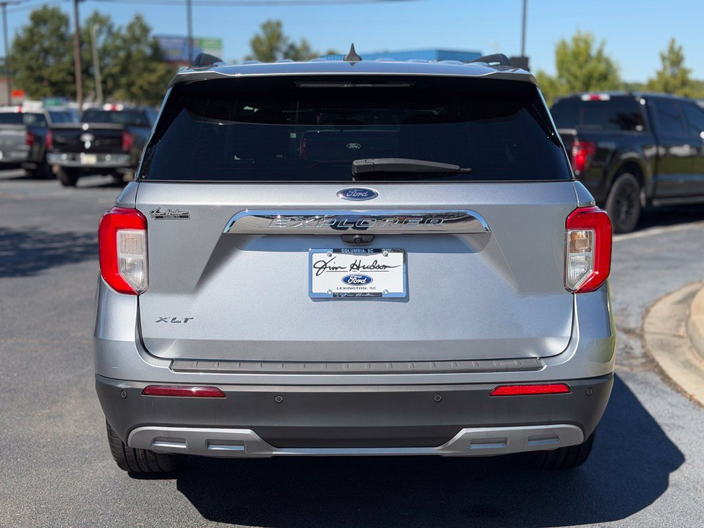 Used 2023 Ford Explorer XLT w/ Equipment Group 202A RWD image 14