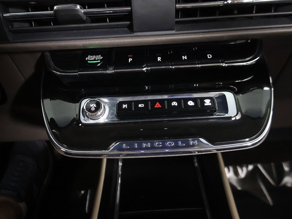 Used 2023 Lincoln Corsair AWD w/ Towing Package image 43