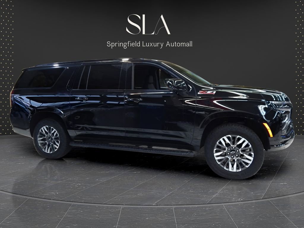Used 2025 Chevrolet Suburban Z71 AWD/4WD image 4
