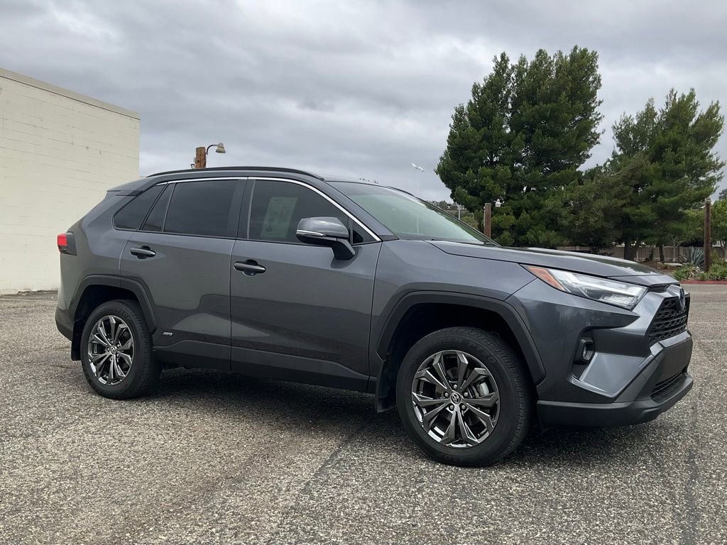 Used 2024 Toyota RAV4 XLE Premium image 75