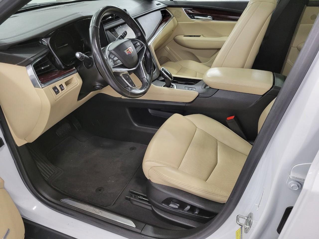 Used 2019 Cadillac XT5 Premium Luxury image 9