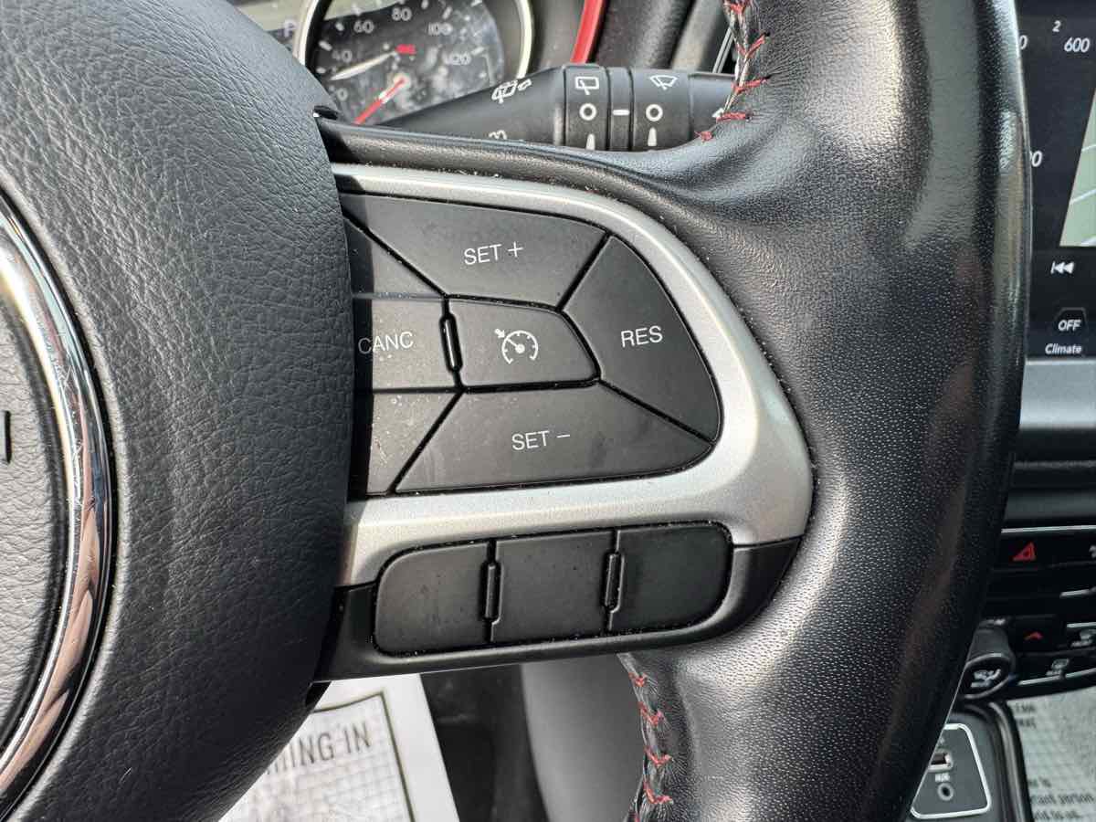 Used 2019 Jeep Compass Trailhawk w/ Cold Weather Group image 15