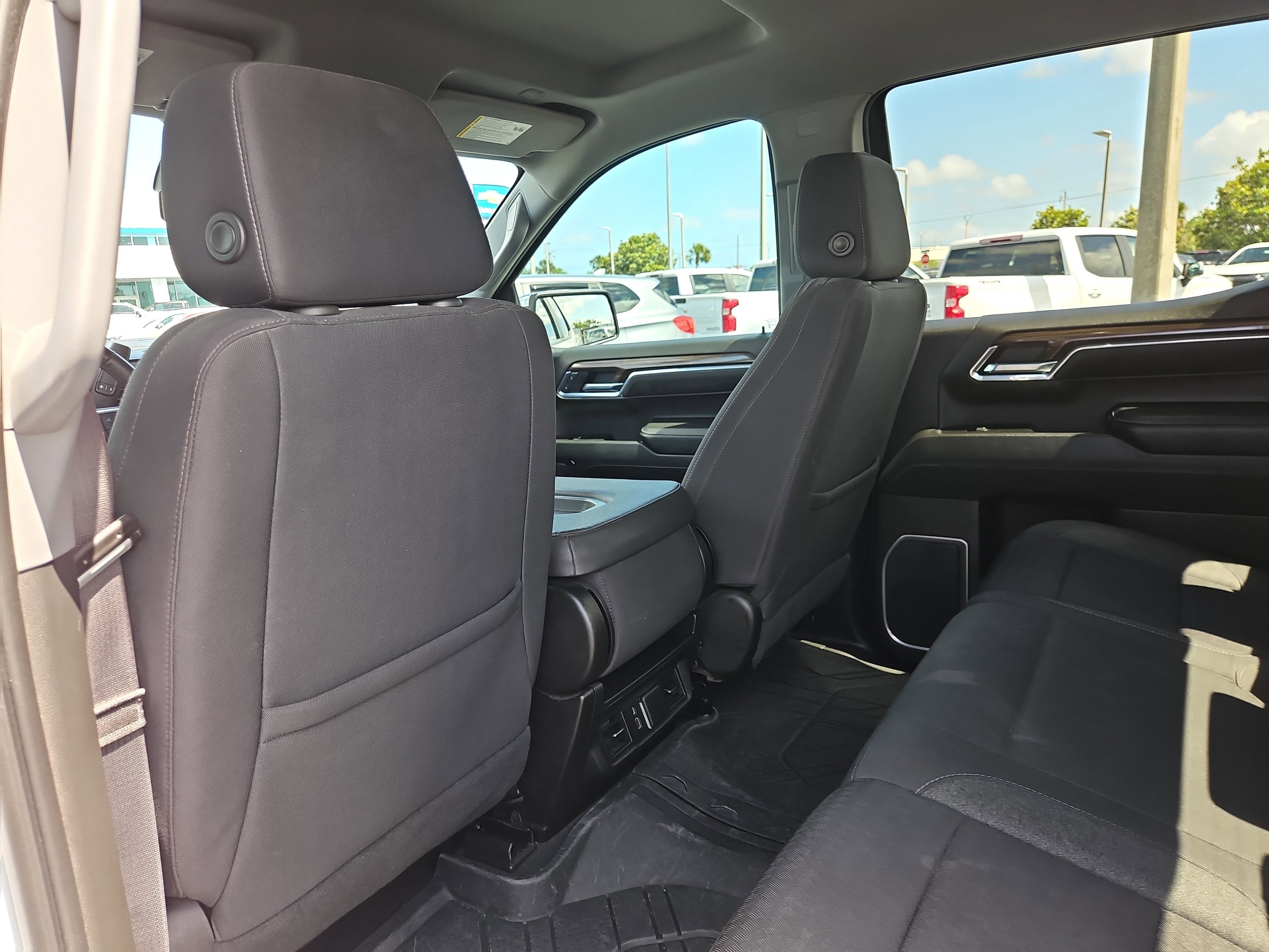 Used 2023 Chevrolet Silverado 1500 LT AWD/4WD image 11