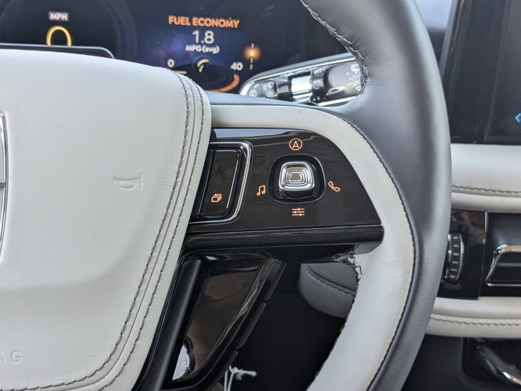 New 2026 Lincoln Aviator 2WD image 29