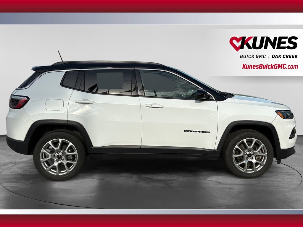 Used 2025 Jeep Compass Limited AWD/4WD image 12