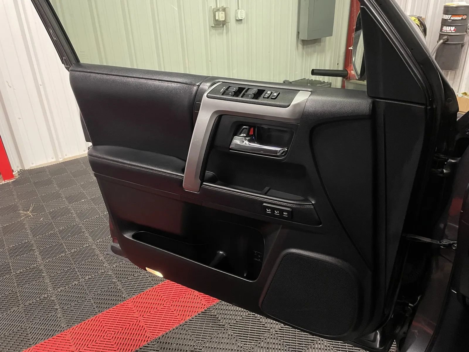 Used 2019 Toyota 4Runner Limited image 28