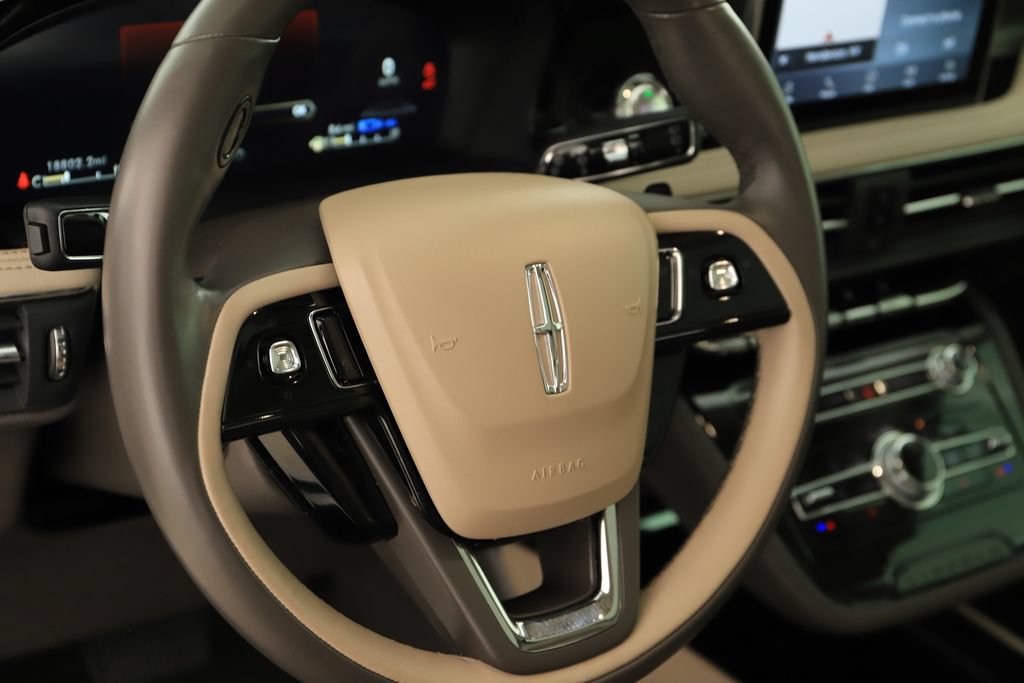 Used 2022 Lincoln Corsair Grand Touring AWD/4WD image 16