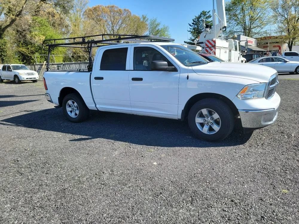 Used 2020 RAM 1500 Tradesman w/ Chrome Appearance Group RWD image 3