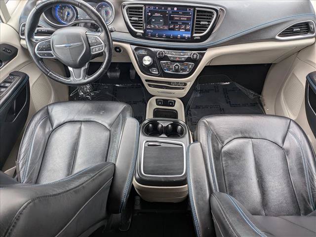 Used 2021 Chrysler Pacifica Touring-L w/ Uconnect Theater Family Group FWD image 15