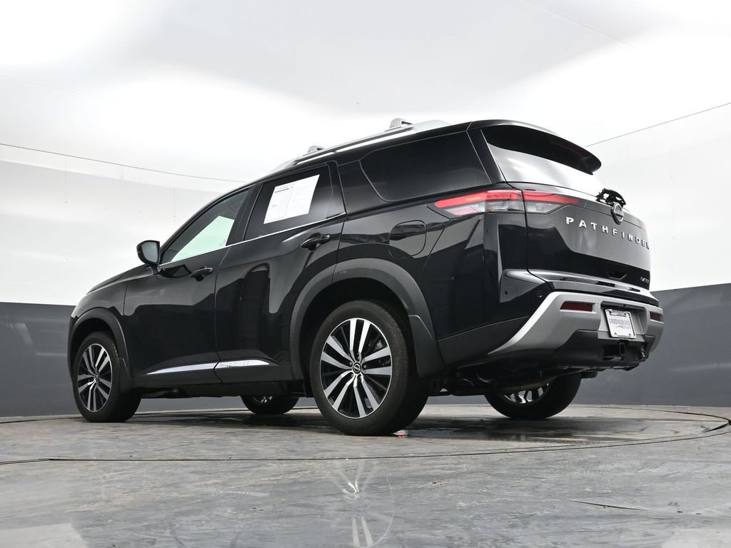Used 2025 Nissan Pathfinder Platinum image 38
