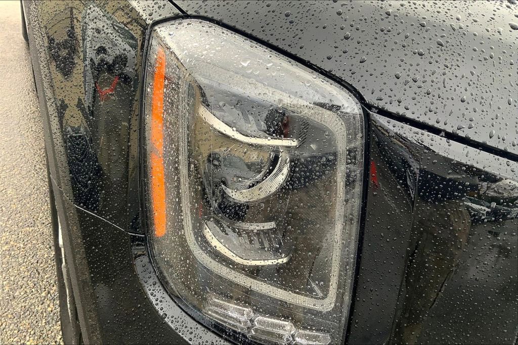 Used 2022 Kia Telluride LX image 26