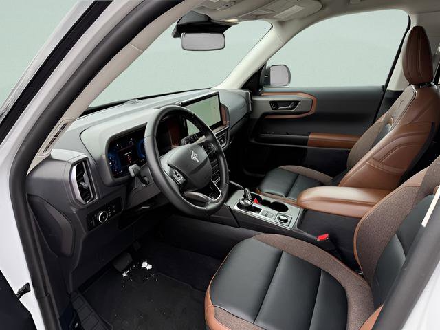 Certified 2025 Ford Bronco Sport Outer Banks w/ Outer Banks Tech Package+ AWD/4WD image 3