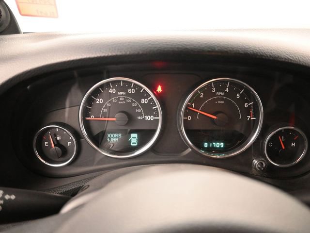 Used 2012 Jeep Wrangler Unlimited Sahara AWD/4WD image 14