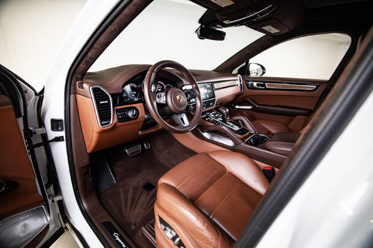 Used 2020 Porsche Cayenne Turbo AWD/4WD image 4